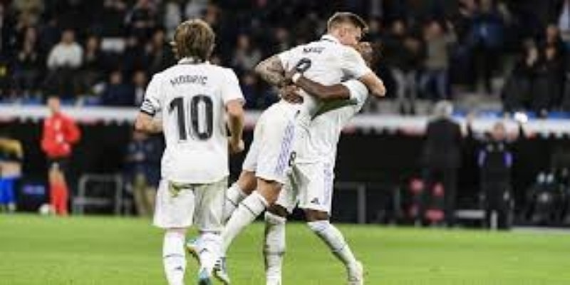 曼斯菲尔德制胜法宝：高效反击与中场控制 —天博体育