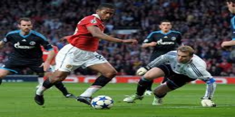 从边锋到世界级右后卫的完美转型-天博体育